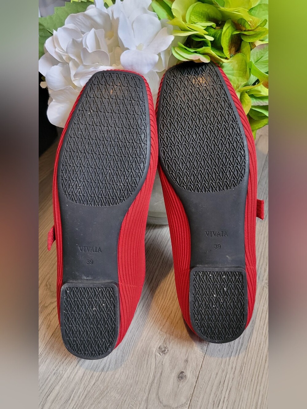 Vivaia Mary Jane Buckle Square-Toe V-Cut Red Flats, Women's US 8 EU 39 - Picture 15 of 16
